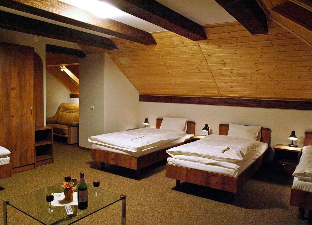 Noclegi Helvet Ustrzyki Dolne Chambre photo
